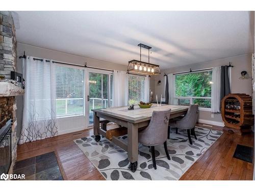 1043 Peter Street W, Oro-Medonte, ON - Indoor Photo Showing Dining Room