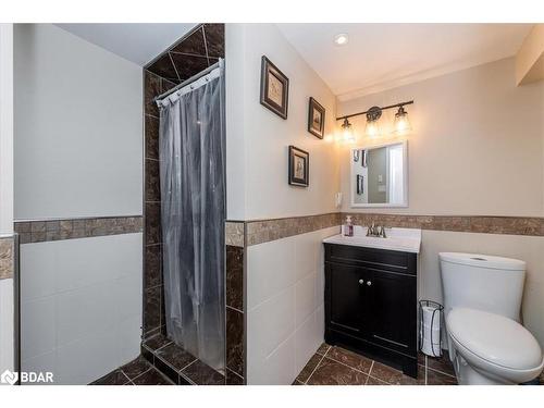 1043 Peter Street W, Oro-Medonte, ON - Indoor Photo Showing Bathroom