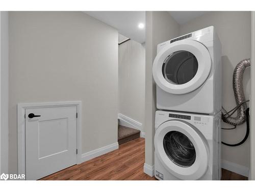 369 Mississaga Street W, Orillia, ON - Indoor Photo Showing Laundry Room