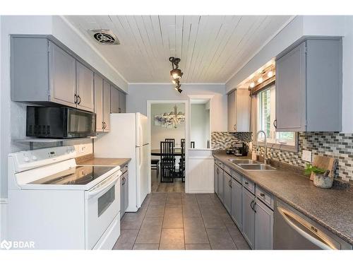 28 Harding Avenue, Barrie, ON - Indoor Photo Showing Kitchen With Double Sink