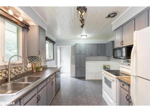 28 Harding Avenue, Barrie, ON - Indoor Photo Showing Kitchen With Double Sink