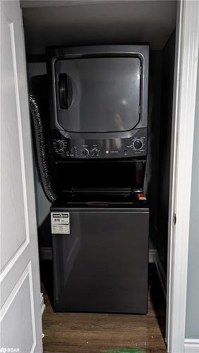 1436 Tomkins Road Road, Innisfil, ON - Indoor Photo Showing Laundry Room