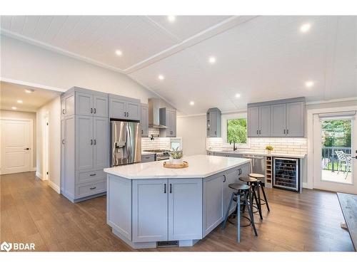 1171 North Shore Drive, Innisfil, ON - Indoor Photo Showing Kitchen With Upgraded Kitchen