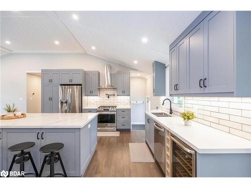 1171 North Shore Drive, Innisfil, ON - Indoor Photo Showing Kitchen With Double Sink With Upgraded Kitchen