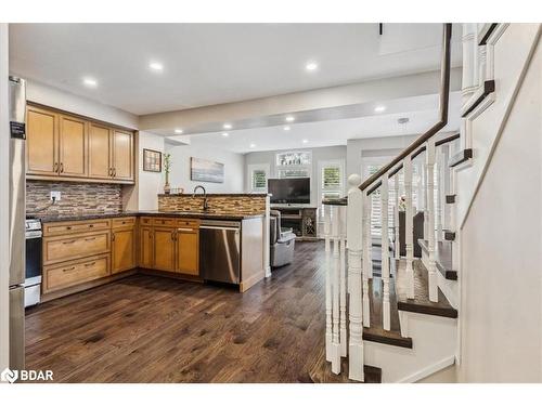 46 Corvette Court, Brampton, ON - Indoor Photo Showing Kitchen