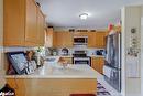 19 Brown Wood Drive, Barrie, ON  - Indoor Photo Showing Kitchen 