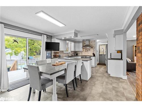 7941 10 Sideroad, Innisfil, ON - Indoor Photo Showing Dining Room