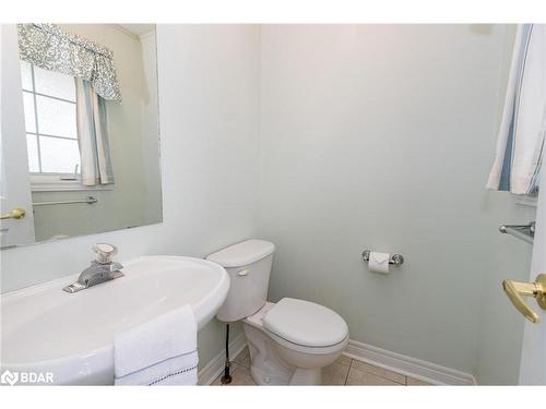 67 Heritage Court, Barrie, ON - Indoor Photo Showing Bathroom