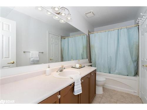 67 Heritage Court, Barrie, ON - Indoor Photo Showing Bathroom