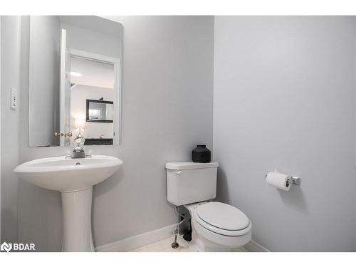 24 Michael Crescent, Barrie, ON - Indoor Photo Showing Bathroom