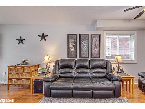 108 Thrushwood Drive, Barrie, ON - Indoor Photo Showing Living Room