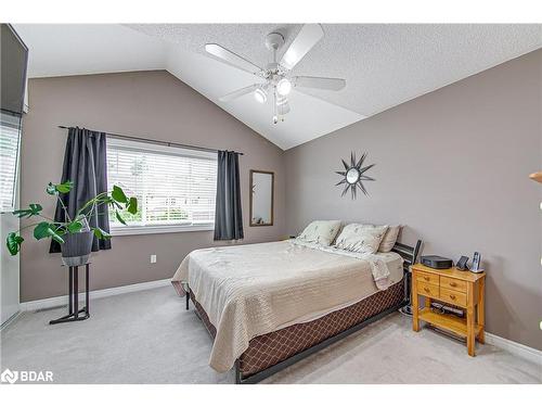 108 Thrushwood Drive, Barrie, ON - Indoor Photo Showing Bedroom