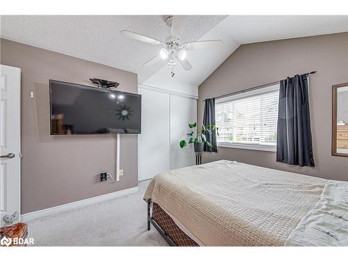 108 Thrushwood Drive, Barrie, ON - Indoor Photo Showing Bedroom