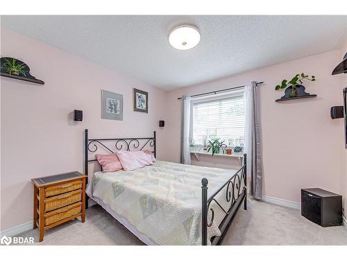 108 Thrushwood Drive, Barrie, ON - Indoor Photo Showing Bedroom