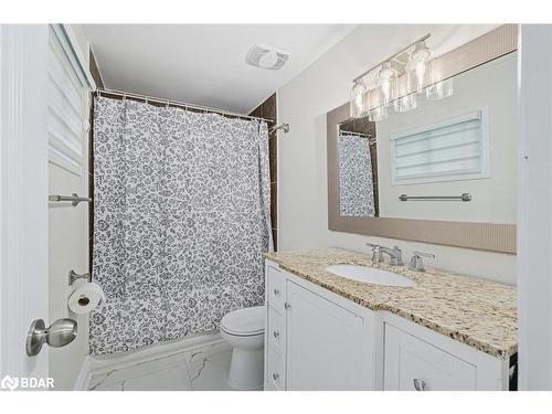 131 Mountainview Road S, Georgetown, ON - Indoor Photo Showing Bathroom