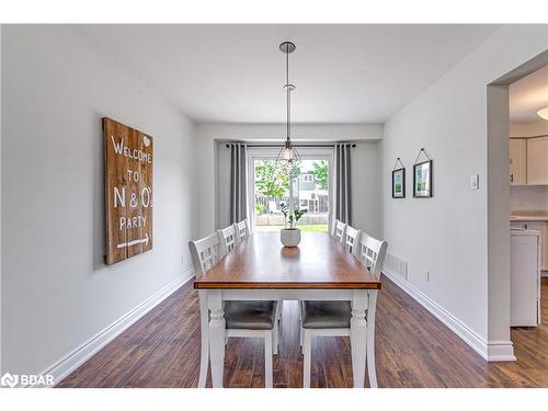 9 Lindsay Court, Barrie, ON - Indoor Photo Showing Dining Room