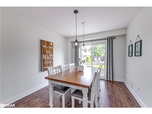 9 Lindsay Court, Barrie, ON - Indoor Photo Showing Dining Room