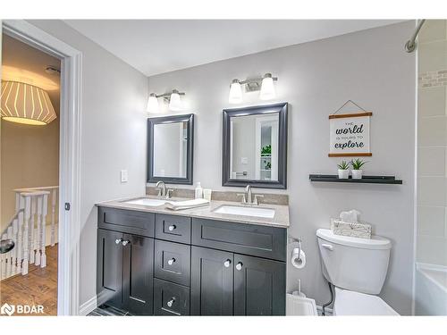 9 Lindsay Court, Barrie, ON - Indoor Photo Showing Bathroom