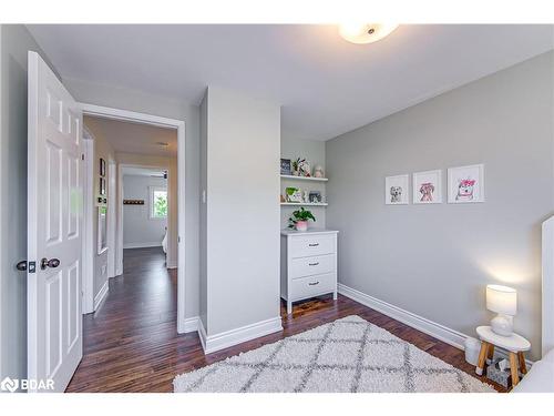 9 Lindsay Court, Barrie, ON - Indoor Photo Showing Other Room