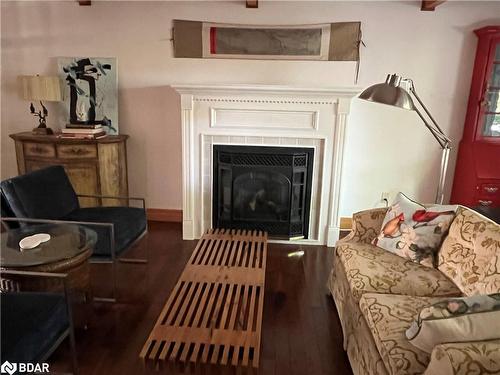 49 Glenwood Drive, Huntsville, ON - Indoor Photo Showing Living Room With Fireplace