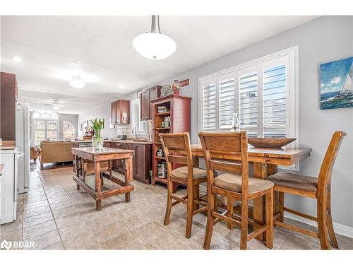 112 Crompton Drive, Barrie, ON - Indoor Photo Showing Dining Room