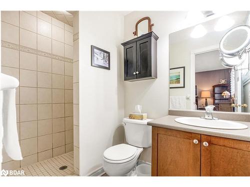 112 Crompton Drive, Barrie, ON - Indoor Photo Showing Bathroom