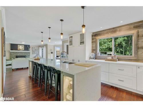 52 Mayfair Drive, Barrie, ON - Indoor Photo Showing Kitchen With Double Sink With Upgraded Kitchen