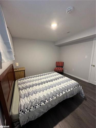 101 Steel Street, Barrie, ON - Indoor Photo Showing Bedroom