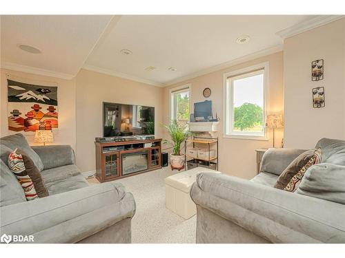 30 Birkhall Place, Barrie, ON - Indoor Photo Showing Living Room