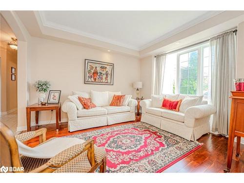 30 Birkhall Place, Barrie, ON - Indoor Photo Showing Living Room