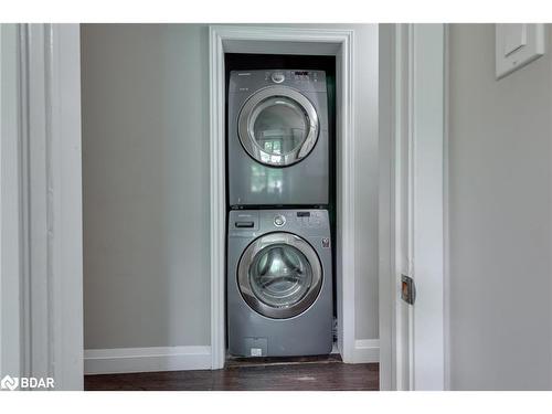 47 Holgate Street, Barrie, ON - Indoor Photo Showing Laundry Room