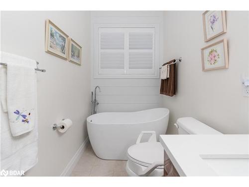 203 Montgomery Drive, Barrie, ON - Indoor Photo Showing Bathroom