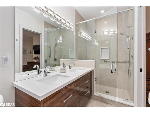 203 Montgomery Drive, Barrie, ON - Indoor Photo Showing Bathroom