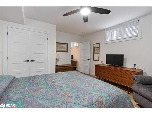 203 Montgomery Drive, Barrie, ON - Indoor Photo Showing Bedroom