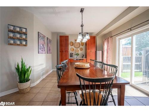 19 Serena Lane, Barrie, ON - Indoor Photo Showing Dining Room