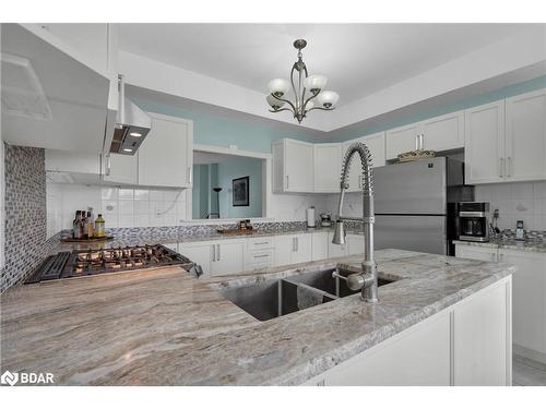 433143 4 Line, Amaranth, ON - Indoor Photo Showing Kitchen With Double Sink With Upgraded Kitchen