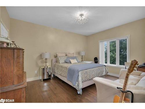 433143 4 Line, Amaranth, ON - Indoor Photo Showing Bedroom