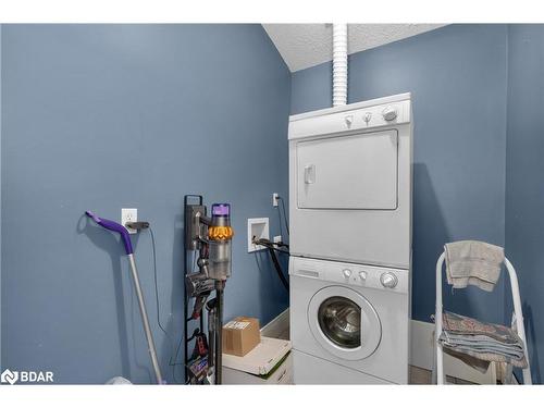 433143 4 Line, Amaranth, ON - Indoor Photo Showing Laundry Room