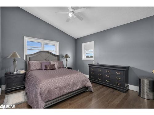 433143 4 Line, Amaranth, ON - Indoor Photo Showing Bedroom