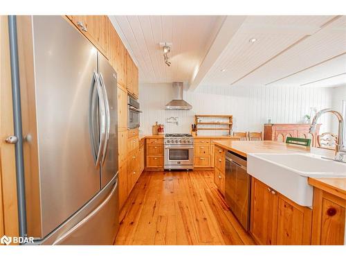 865 Adams Road, Innisfil, ON - Indoor Photo Showing Kitchen With Stainless Steel Kitchen