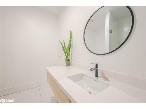 2072 Wilkinson Street, Innisfil, ON - Indoor Photo Showing Bathroom