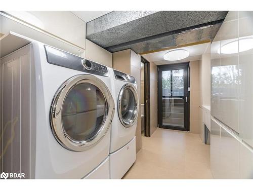 8 Campfire Court, Barrie, ON - Indoor Photo Showing Laundry Room