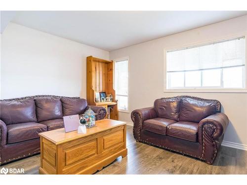 4 Marjoy Avenue, Barrie, ON - Indoor Photo Showing Living Room