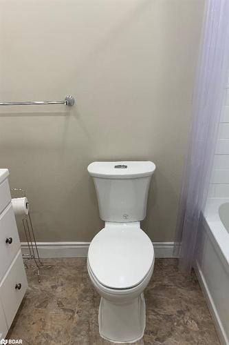 4 Marjoy Avenue, Barrie, ON - Indoor Photo Showing Bathroom