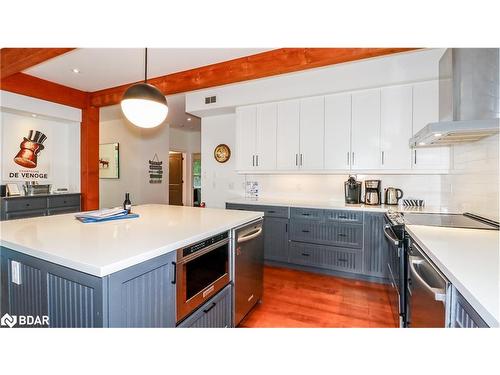 1016 Lawland Heights Road, Gravenhurst, ON - Indoor Photo Showing Kitchen With Upgraded Kitchen