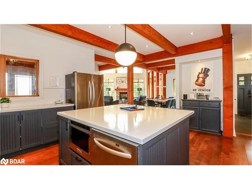 1016 Lawland Heights Road, Gravenhurst, ON - Indoor Photo Showing Kitchen