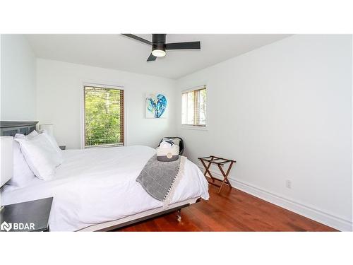 1016 Lawland Heights Road, Gravenhurst, ON - Indoor Photo Showing Bedroom