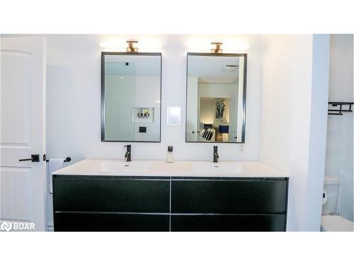 1016 Lawland Heights Road, Gravenhurst, ON - Indoor Photo Showing Bathroom