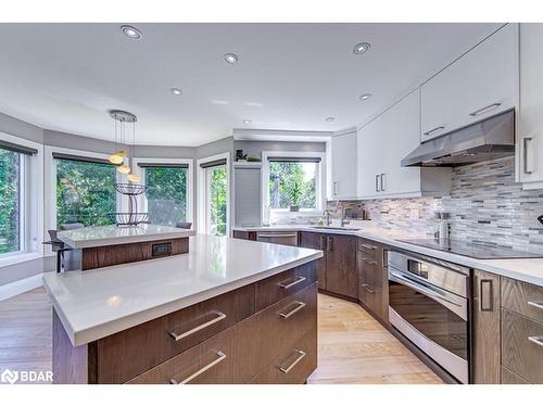 2030 Country Lane Court, Moffat, ON - Indoor Photo Showing Kitchen With Upgraded Kitchen