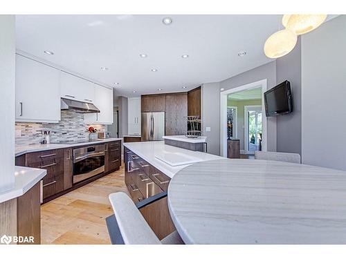 2030 Country Lane Court, Moffat, ON - Indoor Photo Showing Kitchen With Upgraded Kitchen